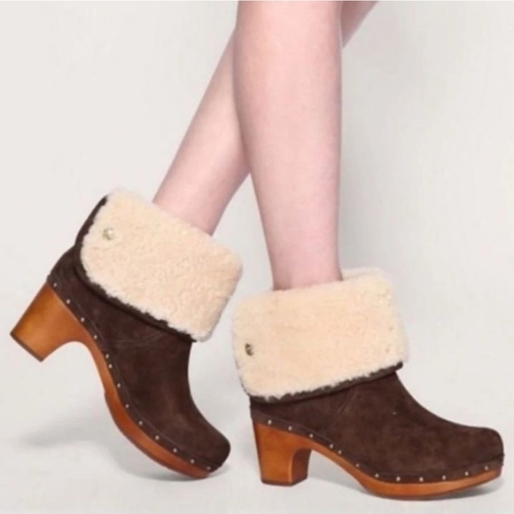 UGG Women's Lynnea Shearling Ankle Clog Boots Sheepskin Fold-Over Lining Size 10 - Picture 1 of 16